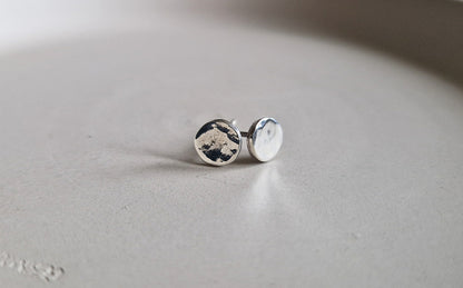 The Textured Stud Earring