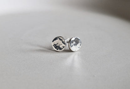 The Textured Stud Earring